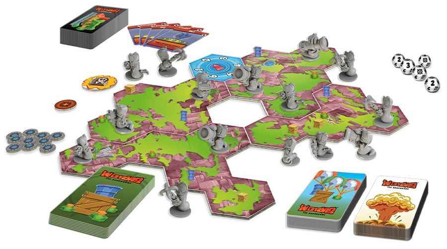 Worms: The Board Game - Mayhem Collector's Edition – game board, miniatures and cards