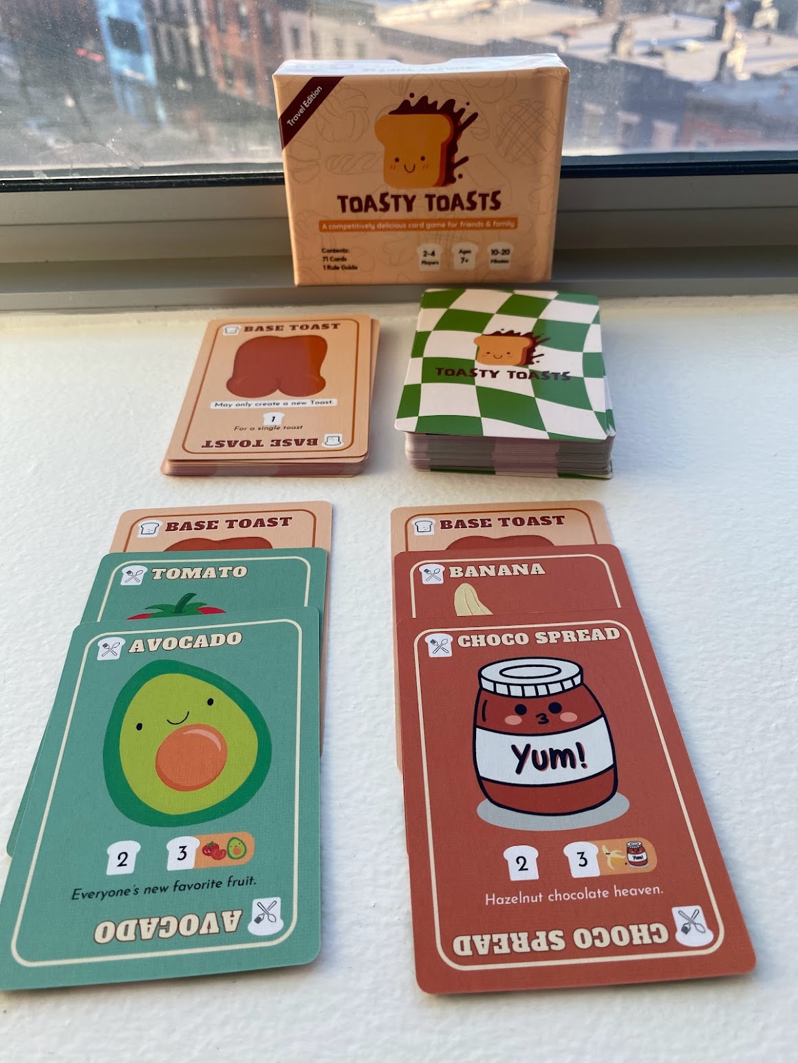 Toasty Toasts – topping and action cards during play